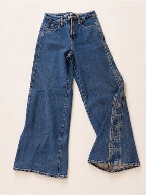 Old Navy Extra High-Rise Super Wide Leg Drapey Jeans Size 0